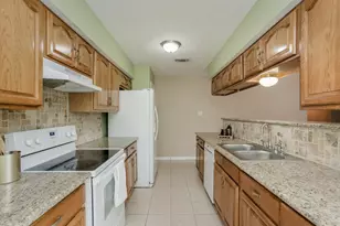 2146 Greenbriar Colony Dr, Houston, TX 77032 - Photo 8