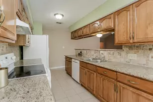 2146 Greenbriar Colony Dr, Houston, TX 77032 - Photo 10