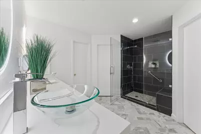 403 Colonial Drive, Friendswood, TX 77546 - Photo 14