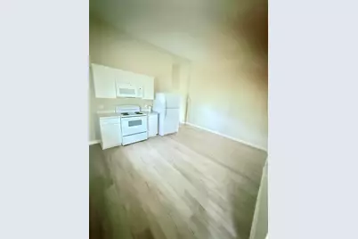 2105 Laurel Avenue #A, Beaumont, TX 77701 - Photo 10