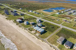 990 Peachtree, Gilchrist, TX 77617 - Photo 40