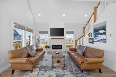 990 Peachtree, Gilchrist, TX 77617 - Photo 6