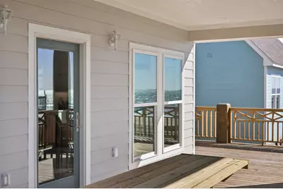 990 Peachtree, Gilchrist, TX 77617 - Photo 4