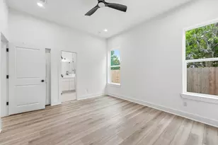 944 Homer St, Houston, TX 77091 - Photo 10