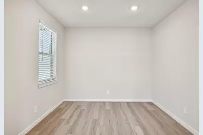 10012 Rustic Charm Street, Houston, TX 77080 - Photo 14