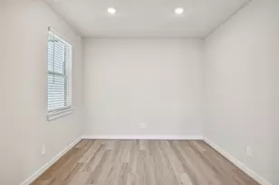 10012 Rustic Charm St, Houston, TX 77080 - Photo 14