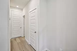 10012 Rustic Charm St, Houston, TX 77080 - Photo 16