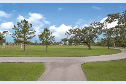 1531 Woodbend Park W, Houston, TX 77055 - Photo 30