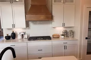 873 Alberdie Dr, Crystal Beach, TX 77650 - Photo 10