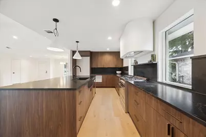 6110 Yarwell Drive, Houston, TX 77096 - Photo 8