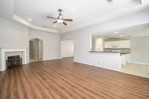 707 New Pines Dr, Spring, TX 77373 - Photo 6