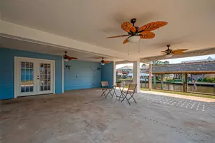 976 Bonita St, Bayou Vista, TX 77563 - Photo 8