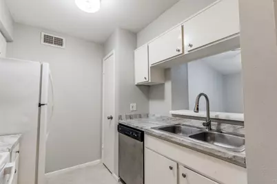 3300 Pebblebrook Drive #78, Seabrook, TX 77586 - Photo 6