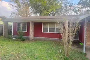 415 Surratt Dr, Houston, TX 77091 - Photo 2