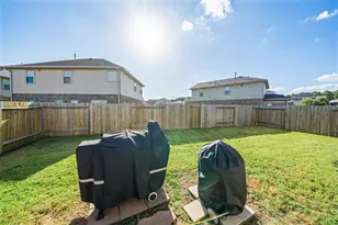 419 Terra Vis Cir, Montgomery, TX 77356 - Photo 6