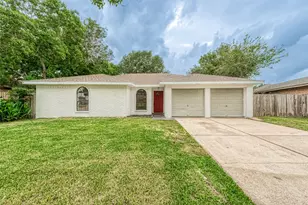 3814 Maplewood Dr, La Porte, TX 77571 - Photo 1