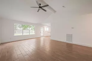 3814 Maplewood Dr, La Porte, TX 77571 - Photo 10