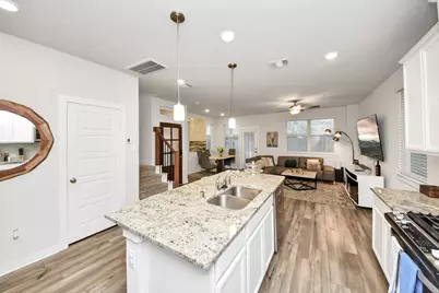 8207 Rising Stream Drive, Houston, TX 77063 - Photo 18