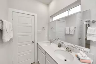 8207 Rising Stream Dr, Houston, TX 77063 - Photo 42