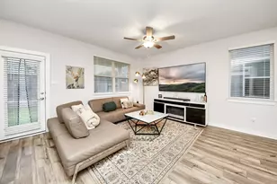 8207 Rising Stream Dr, Houston, TX 77063 - Photo 8