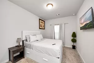 8207 Rising Stream Dr, Houston, TX 77063 - Photo 32