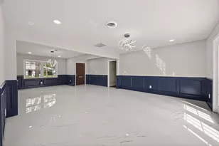 9623 Meadowglen Ln, Houston, TX 77063 - Photo 6