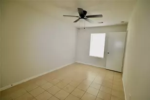 2838 Packard Elm St, Houston, TX 77038 - Photo 14