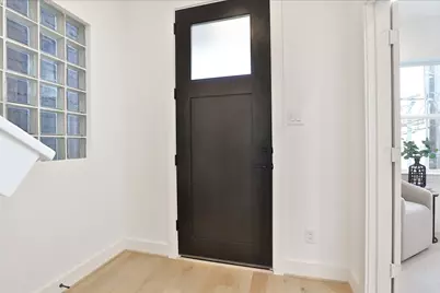 1016 W 15th 1/2 Street #B, Houston, TX 77008 - Photo 6