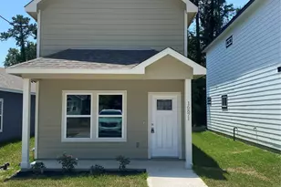 16871 W Ivanhoe, Montgomery, TX 77316 - Photo 1
