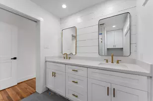 1845 Huge Oaks St, Houston, TX 77055 - Photo 18
