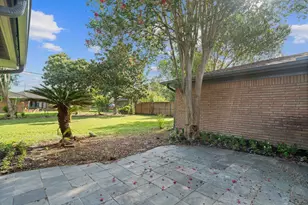 4738 Briarbend Dr, Houston, TX 77035 - Photo 42