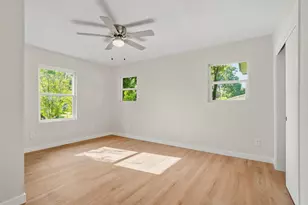 4738 Briarbend Dr, Houston, TX 77035 - Photo 20