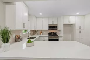 4738 Briarbend Dr, Houston, TX 77035 - Photo 16