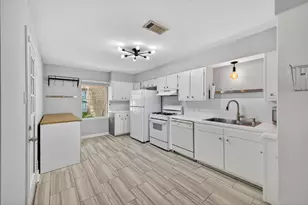 2322 Poinciana Dr, Houston, TX 77018 - Photo 12