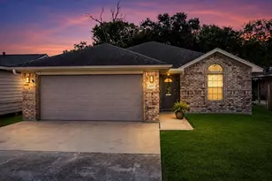 3211 Ave G, Nederland, TX 77627 - Photo 1
