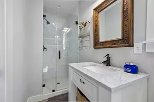 729 Sue Barnett Dr, Houston, TX 77018 - Photo 24