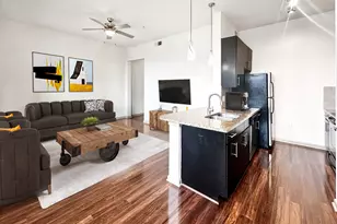 306 Mc Gowen St, Houston, TX 77006 - Photo 4