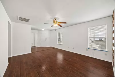 19007 Remington Park Dr, Houston, TX 77073 - Photo 2