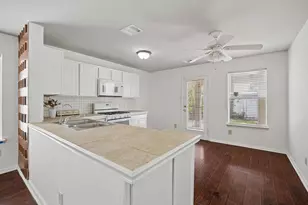 19007 Remington Park Dr, Houston, TX 77073 - Photo 8