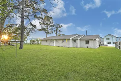 7954 Booker St, Houston, TX 77028 - Photo 6