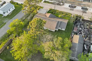 7954 Booker St, Houston, TX 77028 - Photo 14