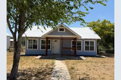 310 E Main Avenue, Karnes City, TX 78118 - Photo 2