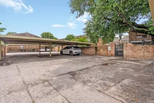 6401 Skyline Dr, Houston, TX 77057 - Photo 16