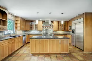 12118 Tara Dr, Bunker Hill Village, TX 77024 - Photo 2
