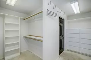 12118 Tara Dr, Bunker Hill Village, TX 77024 - Photo 14