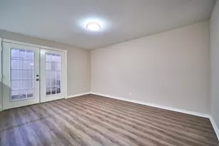 10818 Briar Forest Dr, Houston, TX 77042 - Photo 8