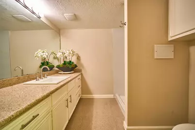 10818 Briar Forest Drive #34, Houston, TX 77042 - Photo 12