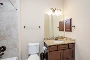 7339 Chatham Green Dr, Sugar Land, TX 77479 - Photo 18