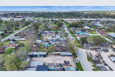 5618 Etheline Drive, Houston, TX 77039 - Photo 6