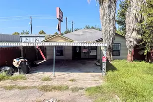 205 28th St, Houston, TX 77008 - Photo 1